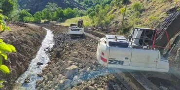 Torul ve Kelkit'te Taşkın Kontrol Çalışmaları Sürüyor