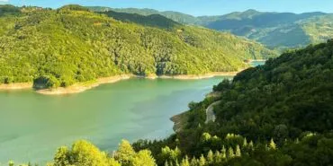 Türkiye Kavurucu Sıcaklarla Boğuşuyor: Yangınlar ve Uyarılar Gündemde