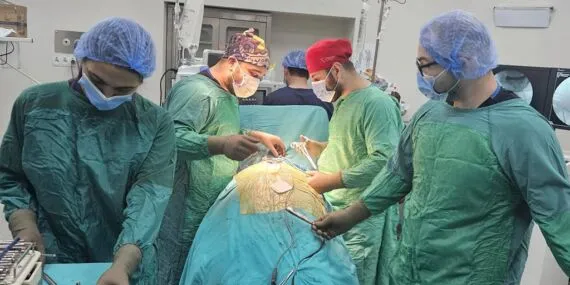 Bayburt Devlet Hastanesi’nde Başarılı Torakal Korpektomi Ameliyatı