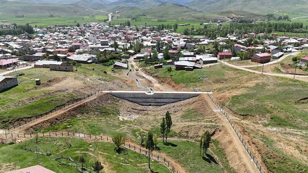 Bayburt Gökçedere Taşkın Kontrol İnşaatı Tamamlanıyor