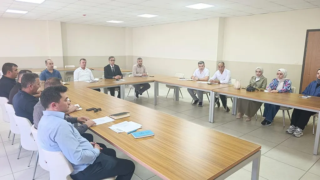 Bayburt İl Milli Eğitim Müdürü Kahraman, Demirözü'nde Okul Müdürleriyle Bir Araya Geldi
