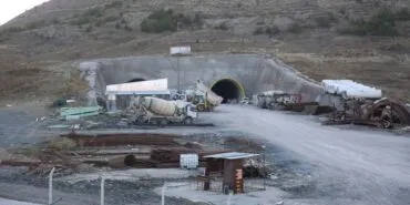 Bayburt ve Gümüşhane'yi Birbirine Bağlayacak Olan Vauk Dağı Tüneli Hayal Oldu