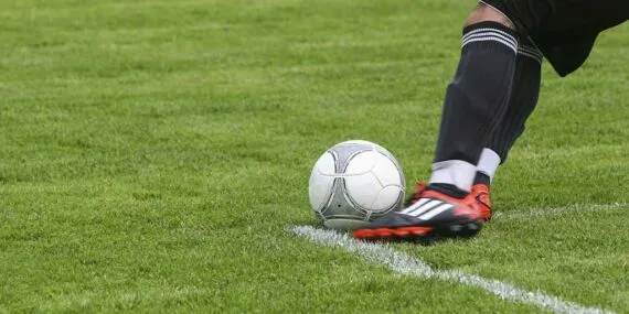 Fenerbahçe Feyenoord Deplasmanında! Maç Hangi Kanalda? 6 Ağustos Futbol Programı Dopdolu