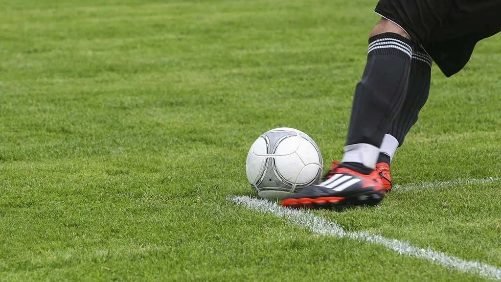 Fenerbahçe Feyenoord Deplasmanında! Maç Hangi Kanalda? 6 Ağustos Futbol Programı Dopdolu