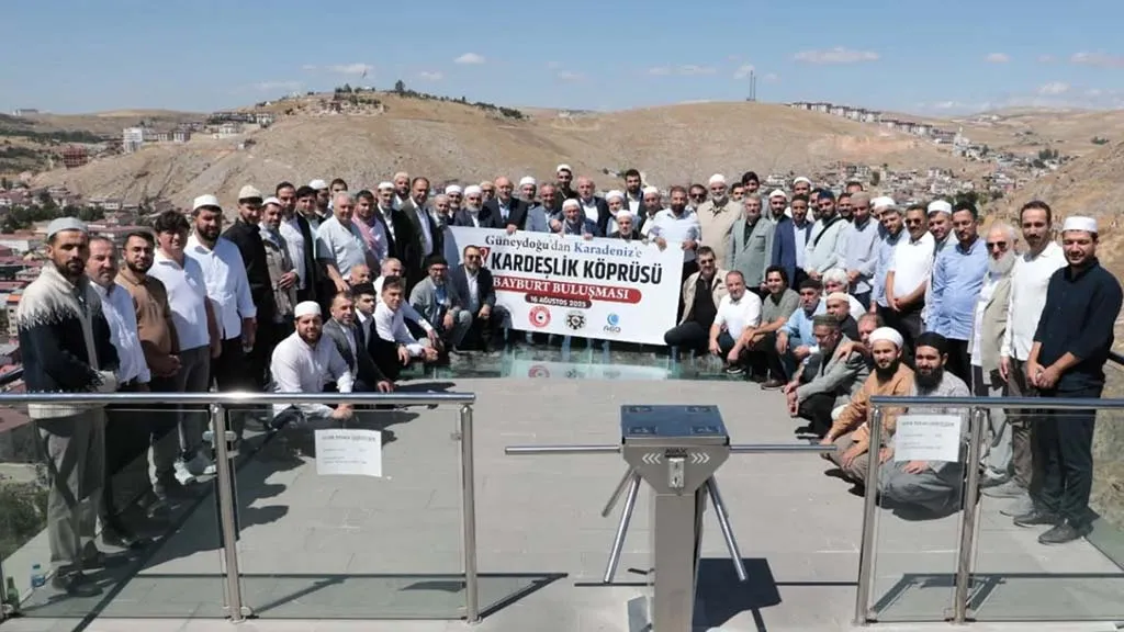 Güneydoğu'dan Karadeniz'e 18. Kardeşlik Köprüsü Bayburt'ta Kuruldu