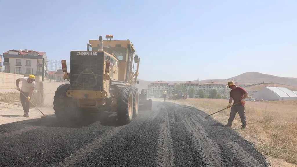 Kavurucu Yaz Sıcağında Bayburt'a Hizmet Yağmuru