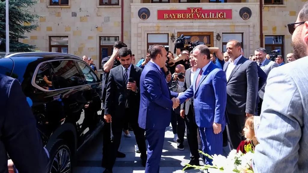 Sanayi ve Teknoloji Bakanı Mehmet Fatih Kacır, Bayburt Valiliğini Ziyaret Etti