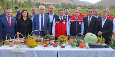 Bakan İbrahim Yumaklı Bayburt Üniversitesi Serasını Ziyaret Etti