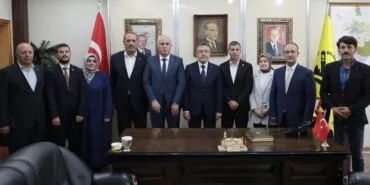 Bakan İbrahim Yumaklı Bayburt’ta: Belediye Başkanı Mete Memiş ile Görüştü