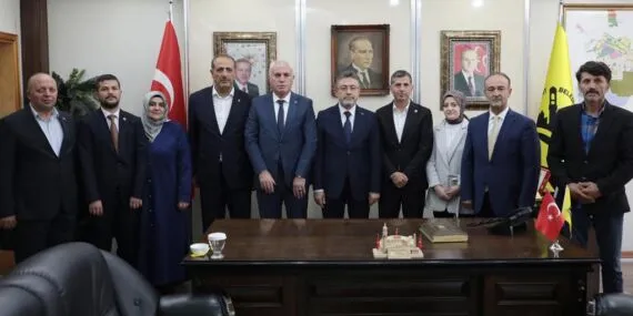 Bakan İbrahim Yumaklı Bayburt’ta: Belediye Başkanı Mete Memiş ile Görüştü