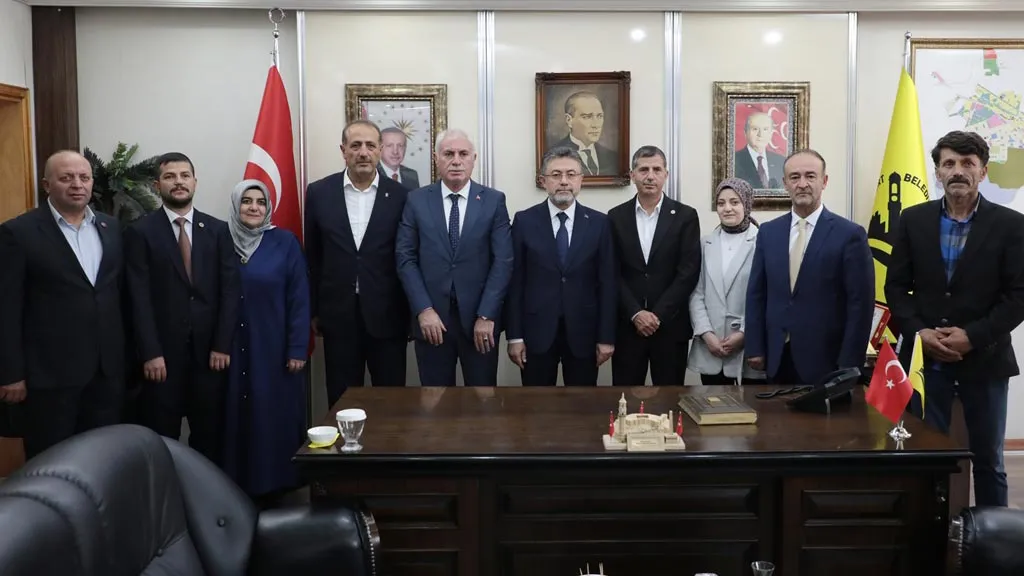 Bakan İbrahim Yumaklı Bayburt’ta: Belediye Başkanı Mete Memiş ile Görüştü