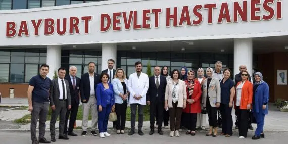 Bayburt Devlet Hastanesi Anne Dostu Hastane Belgesi Aldı