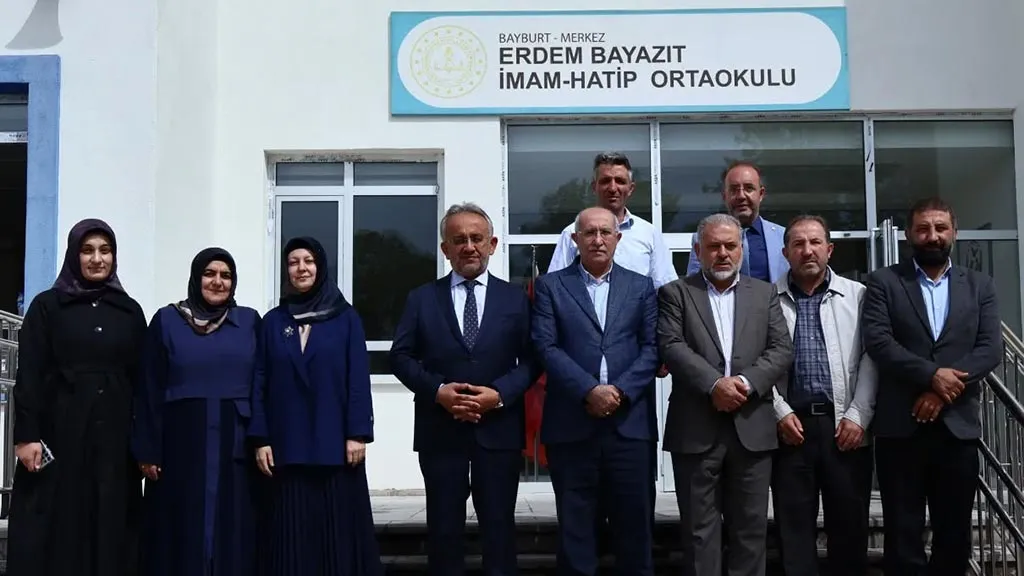 Bayburt İl Müftüsü Bayram Danacı’dan Hafızlık Proje Okuluna Ziyaret