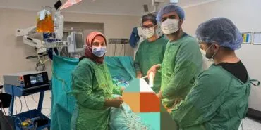 Bayburt’ta 73 Yaşındaki Hastaya Tek Seansta İki Diz Protezi Ameliyatı