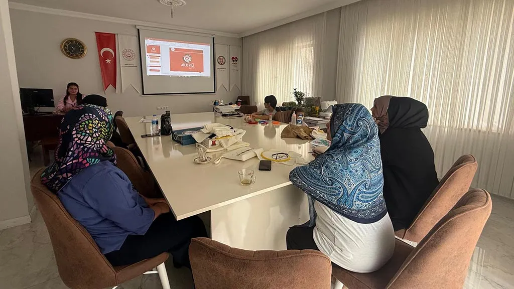 Bayburt’ta Kadına Yönelik Şiddetle Mücadele Eğitimi Verildi