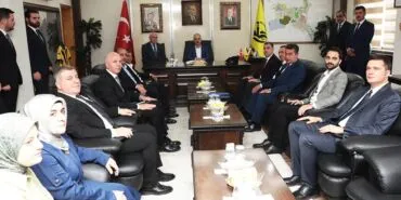 Ulaştırma ve Altyapı Bakanı Abdulkadir Uraloğlu Bayburt Belediyesini Ziyaret Etti