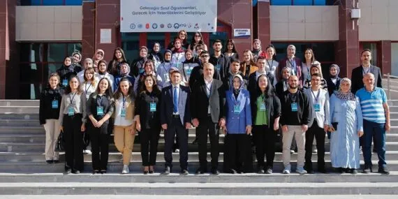 4 Üniversitenin Öğretmen Adayları Yeterliliklerini Geliştirdi: İşte TÜBİTAK Destekli Projenin Detayları