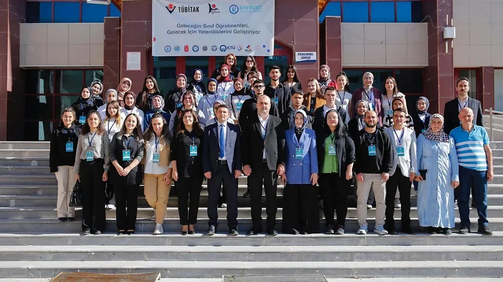 4 Üniversitenin Öğretmen Adayları Yeterliliklerini Geliştirdi: İşte TÜBİTAK Destekli Projenin Detayları
