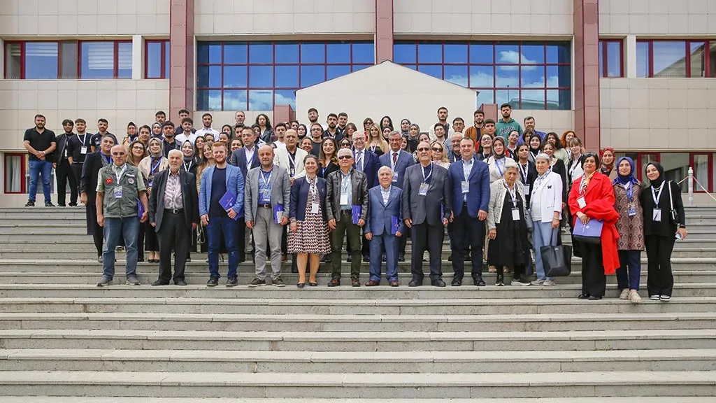 Bayburt Sağlık Sempozyumu Koruyucu Tıp ve Halk Sağlığı Temasıyla Gerçekleşti