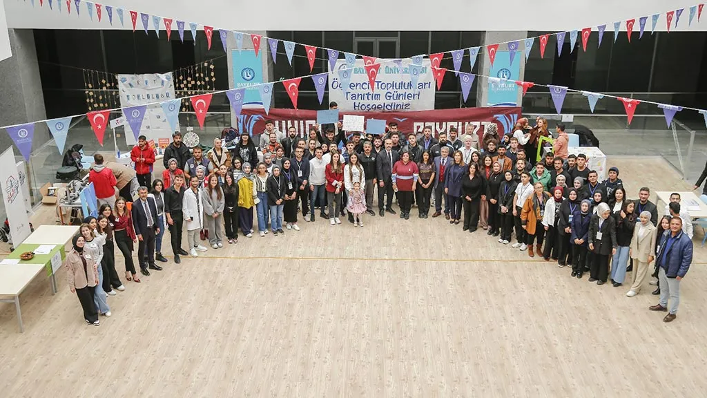 Bayburt Üniversitesi'nde Topluluk Coşkusu! 83 Topluluk Öğrencilerle Buluştu