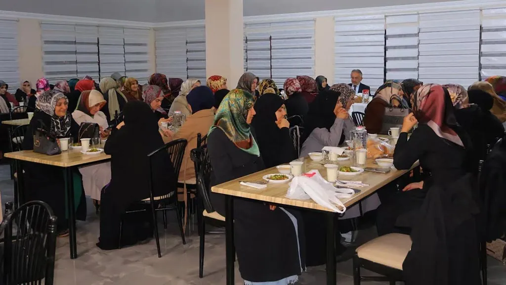 Müftü Bayram Danacı, Kur’an kursu Öğreticileriyle Camiler Haftası’nda buluştu