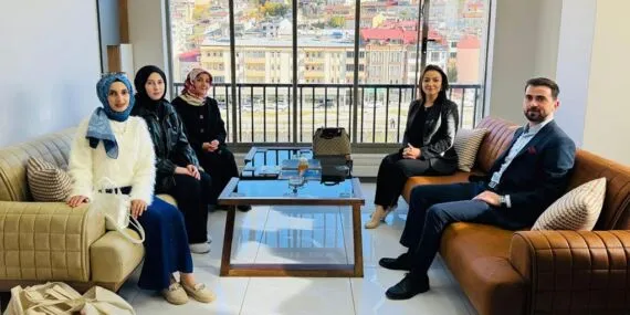 AK Parti Bayburt Kadın Kolları’ndan MÜSİAD’a Önemli Ziyaret