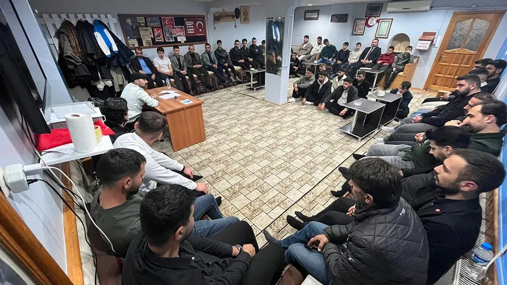 Bayburt Ülkü Ocakları’ndan Türk Dilinin Önemi Semineri