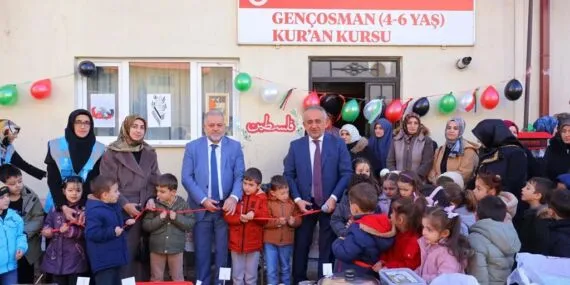 Bayburt’ta Filistin Yararına Hayır Çarşısı