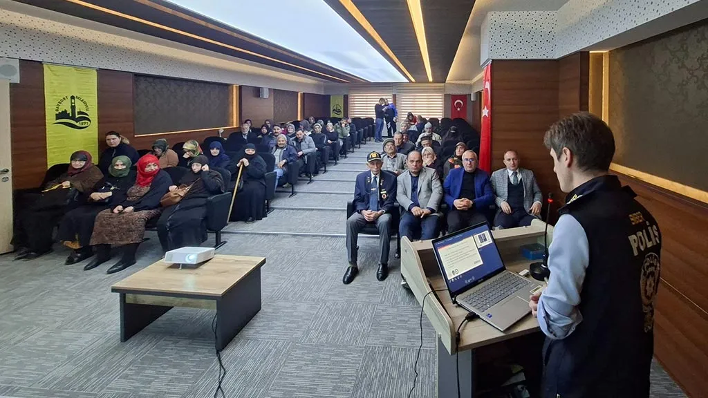 Bayburt’ta Siber Tehlike Alarmı! Emniyet ve Belediye’den Kritik Eğitim