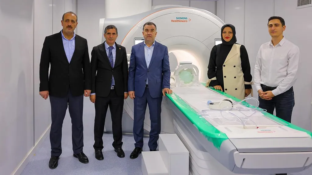 Bayburt’ta Son Teknoloji, Yapay Zekalı MR Cihazı Hizmete Girdi