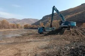 Bayburt’ta Taşkın Risklerine Karşı DSİ Ekipleri Dere Yataklarını Temizliyor