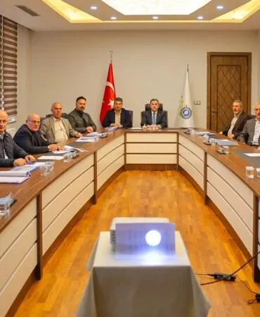 Bayburt’un 2026 Yatırım Planı Masada, Vali Eldivan Bütçe Toplantısında Konuştu