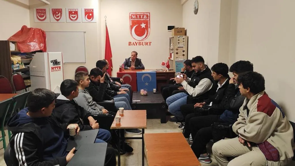İsmail Ertem’in Bozkırda Sevda ve Bir Anadolu Masalı MTTB Bayburt’ta Konuşuldu