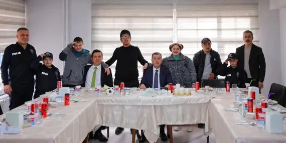 Bayburt’ta Anlamlı Buluşma, Özel Öğrenciler Polis Evi Misafiri