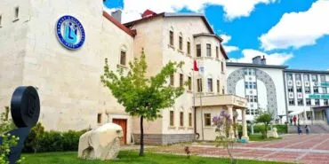 Bayburt Üniversitesi'nden Akademik Atılım, Bütünleşik Yüksek Lisansta Başarı Çıtası Yükseldi!