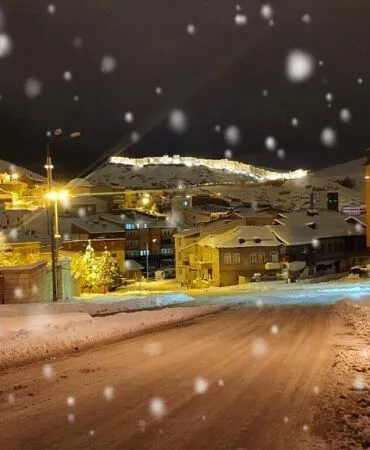 Bayburt'ta Okullar Tatil mi? Valilikten Son Dakika Kar Tatili Açıklaması!