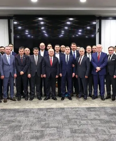 Ankara'da Bayburt Çıkarması, BÜKAV İftarında Dev İsimler Bir Araya Geldi!