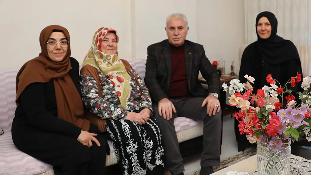 Bayburt Belediye Başkanı Mete Memiş Gülnaz Narman’ın İftar Sofrasına Konuk Oldu