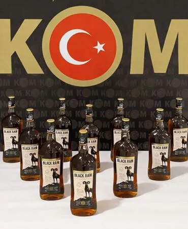 Bayburt'ta Kaçak Alkol Operasyonu, 2 Gözaltı