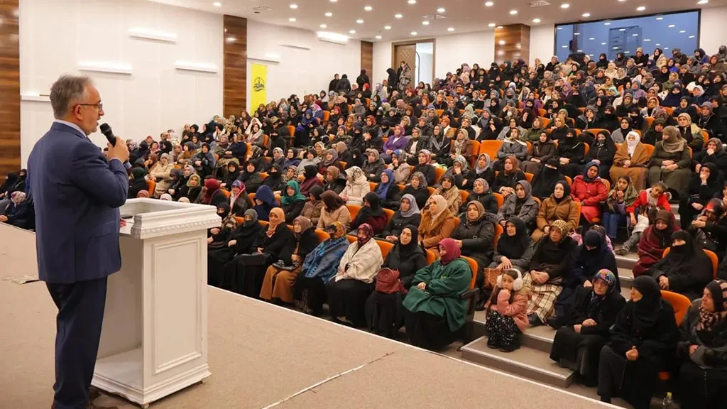 Bayburt’ta Kadınlara Özel Anlamlı Kadir Gecesi Programı, Bin Aydan Daha Hayırlı Gece