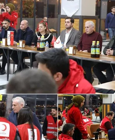 Bayburt’ta Kızılay Gönüllüleri Sahurda Buluştu