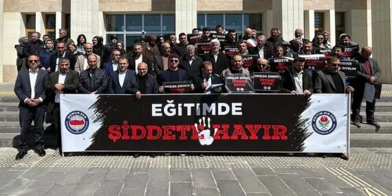 Bayburt’ta Eğitimciler Şiddete Karşı Tek Ses Oldu