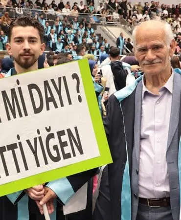 Azmin Zaferi, 75 Yaşındaki Araştırmacı Yazar Veysel Gider Bayburt Üniversitesi’nden Mezun Oldu