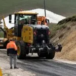 Bayburt Akşar Köyü Yayla Yolunda Asfaltlama Çalışması Başlatıldı