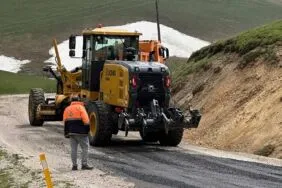 Bayburt Akşar Köyü Yayla Yolunda Asfaltlama Çalışması Başlatıldı