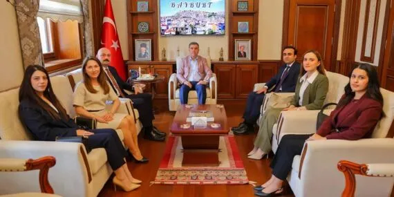 Bayburt’a Veda Eden Hakim ve Savcılar Vali Eldivan ile Bir Araya Geldi