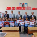 Bayburt'ta Karne Heyecanı: 14 Bin 537 Öğrenci Tatile Girdi