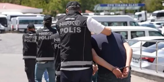 Ankara’da Uyuşturucu İmalatçılarına Yönelik Operasyon: 4 Gözaltı