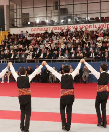 Bayburt 30. Dede Korkut Şölenleri Renkli Gösterilerle Başladı