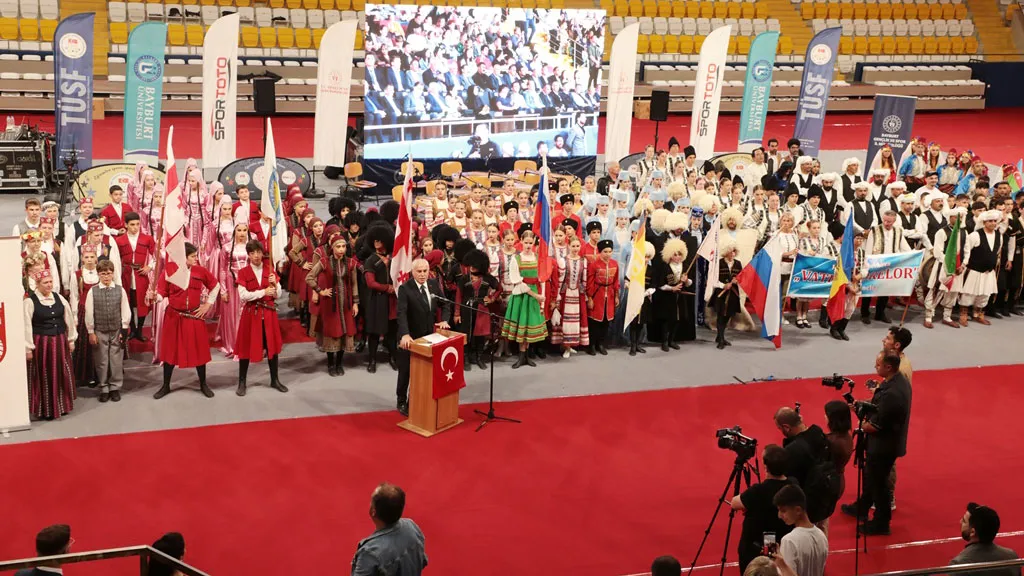 Bayburt 30. Dede Korkut Şölenleri Renkli Gösterilerle Başladı
